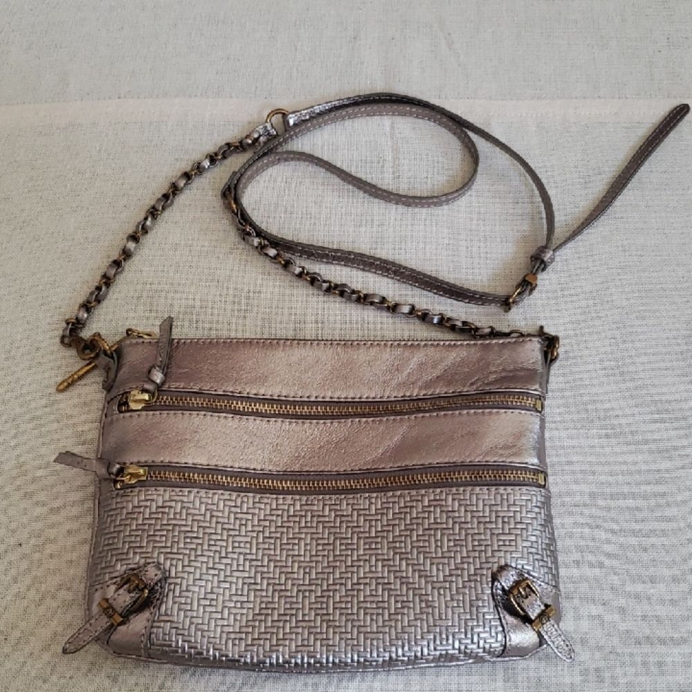 Elliot Lucca Metallic Woven Crossbody Bag Long Chain Strap Purse Clutch